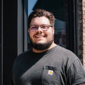 Meet your Posher, Holden